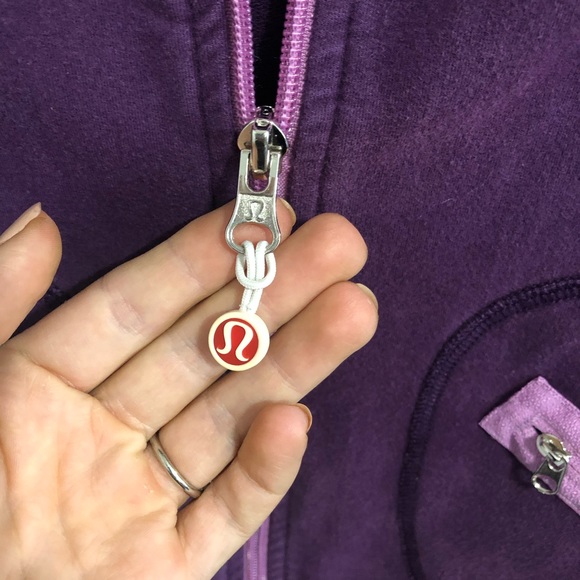 Vintage Lululemon Zip Up - Picture 5 of 9